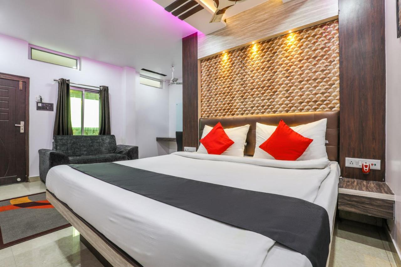 OYO 14472 Brahmaputra Guest House Guwahati Bagian luar foto
